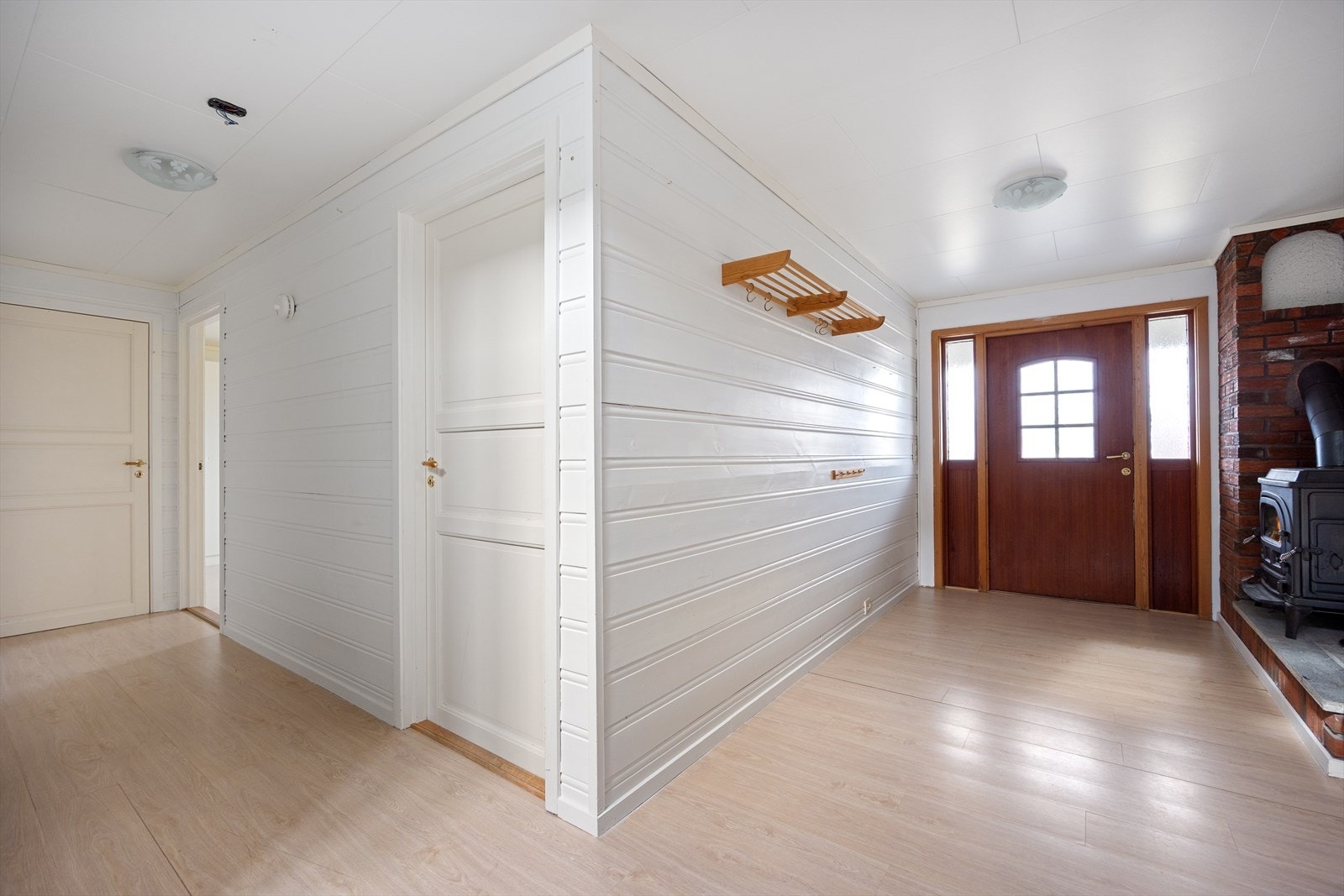 Velkommen in til Hjellvikvegen 586. Galleribilde