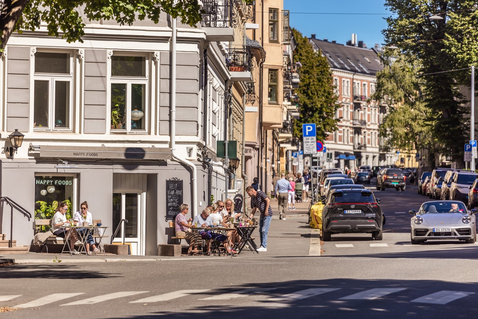 Kort gange til Majorstukrysset med alle T-banens linjer, samt buss- og trikkforbindelser. Galleribilde