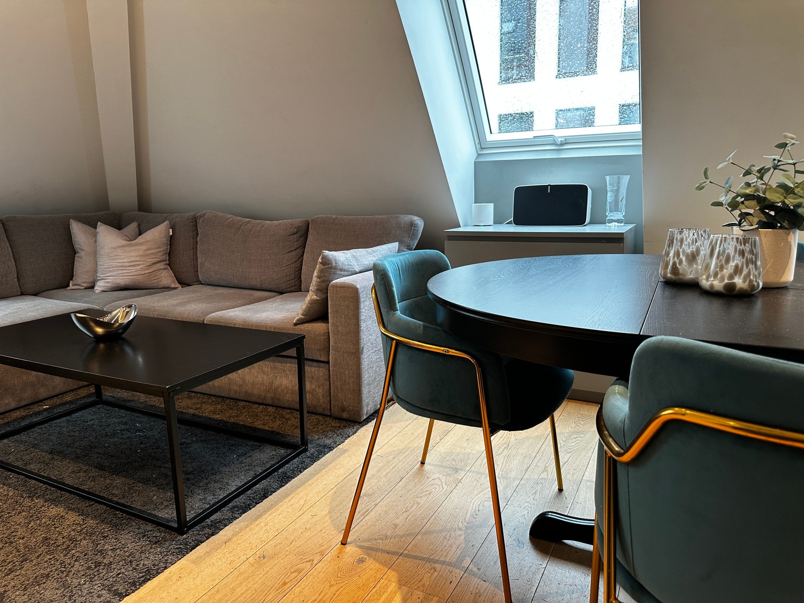 Lys og trivelig stue Galleribilde