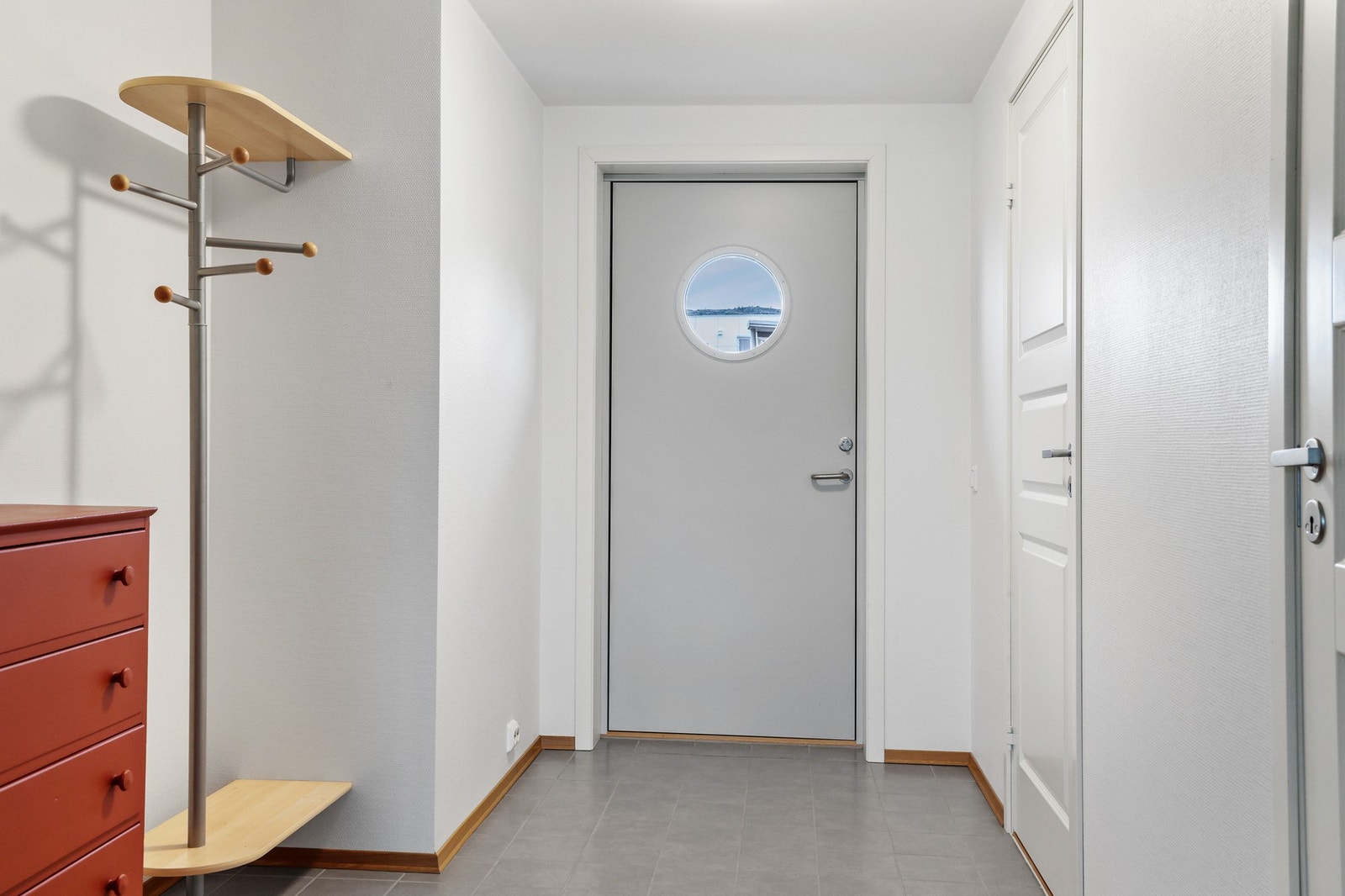 En pen entré ønsker deg velkommen. Galleribilde