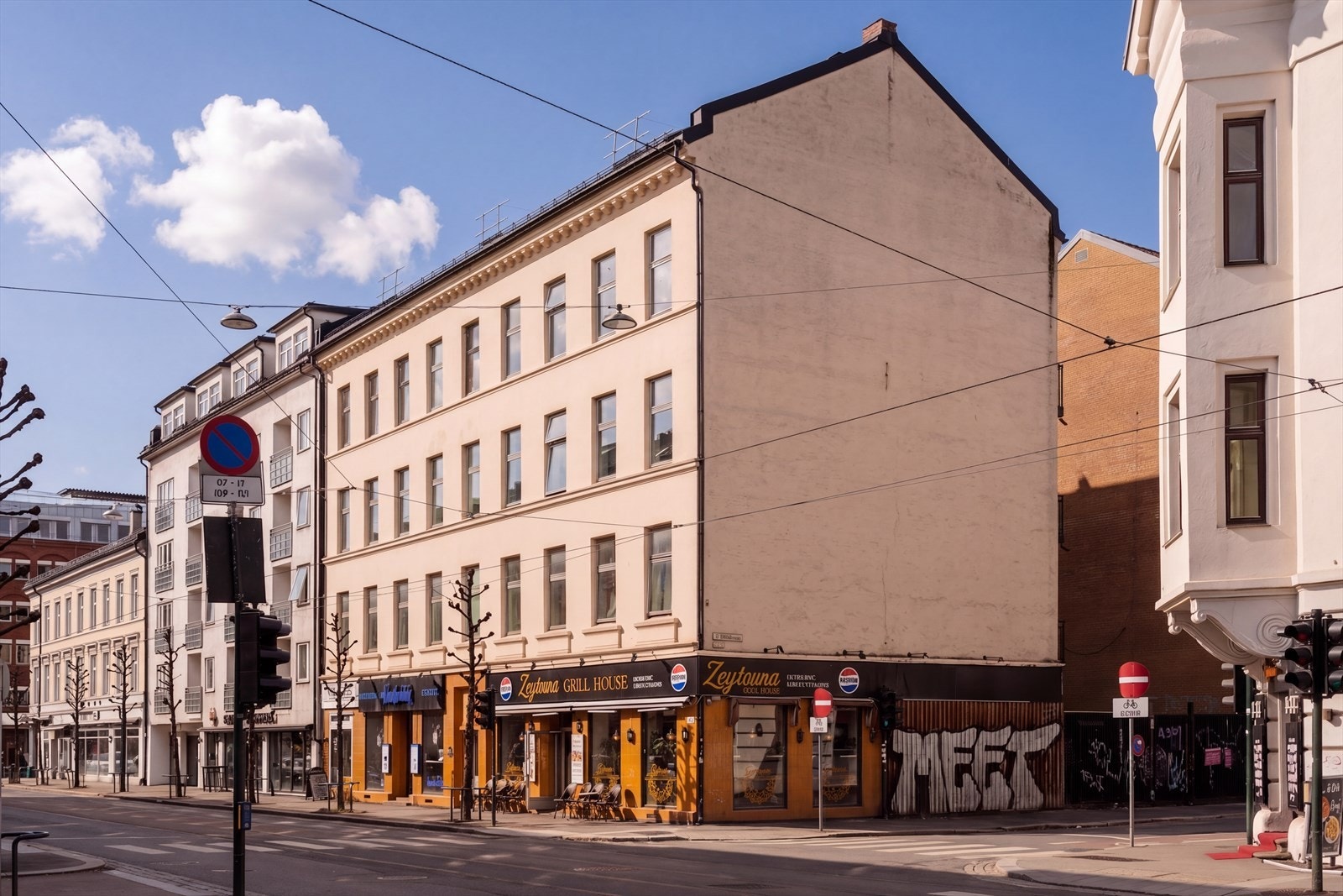 Her bor du i et av Oslos mest populære bydeler med kort vei til både grønne rekreasjonsområder og et rikt utvalg av servicetilbud. Galleribilde