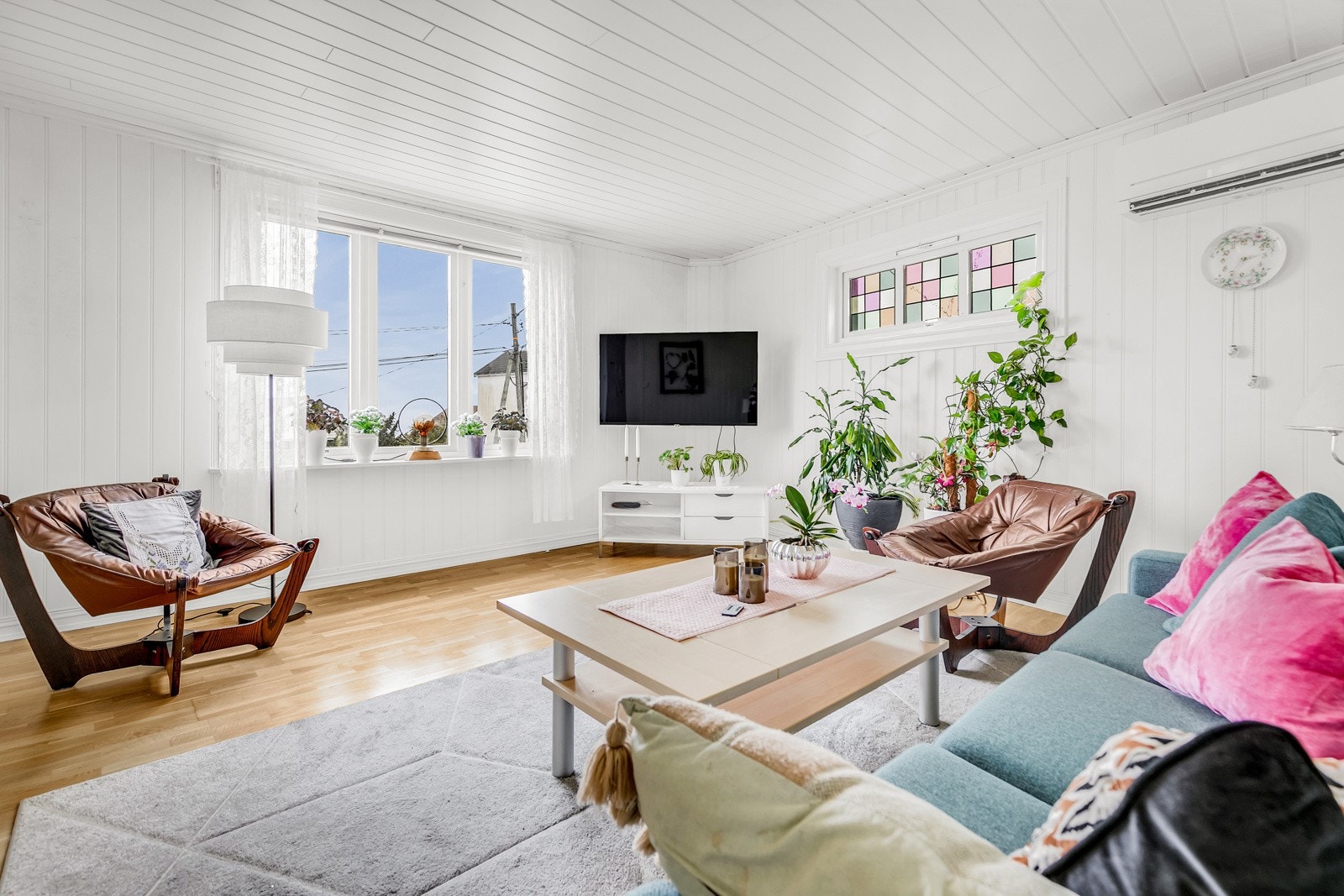Frem Eiendomsmegling har gleden av å presentere Vestre Strandvei 48C. Velkommen til visning! Foto: Emil Jakobczyk Galleribilde