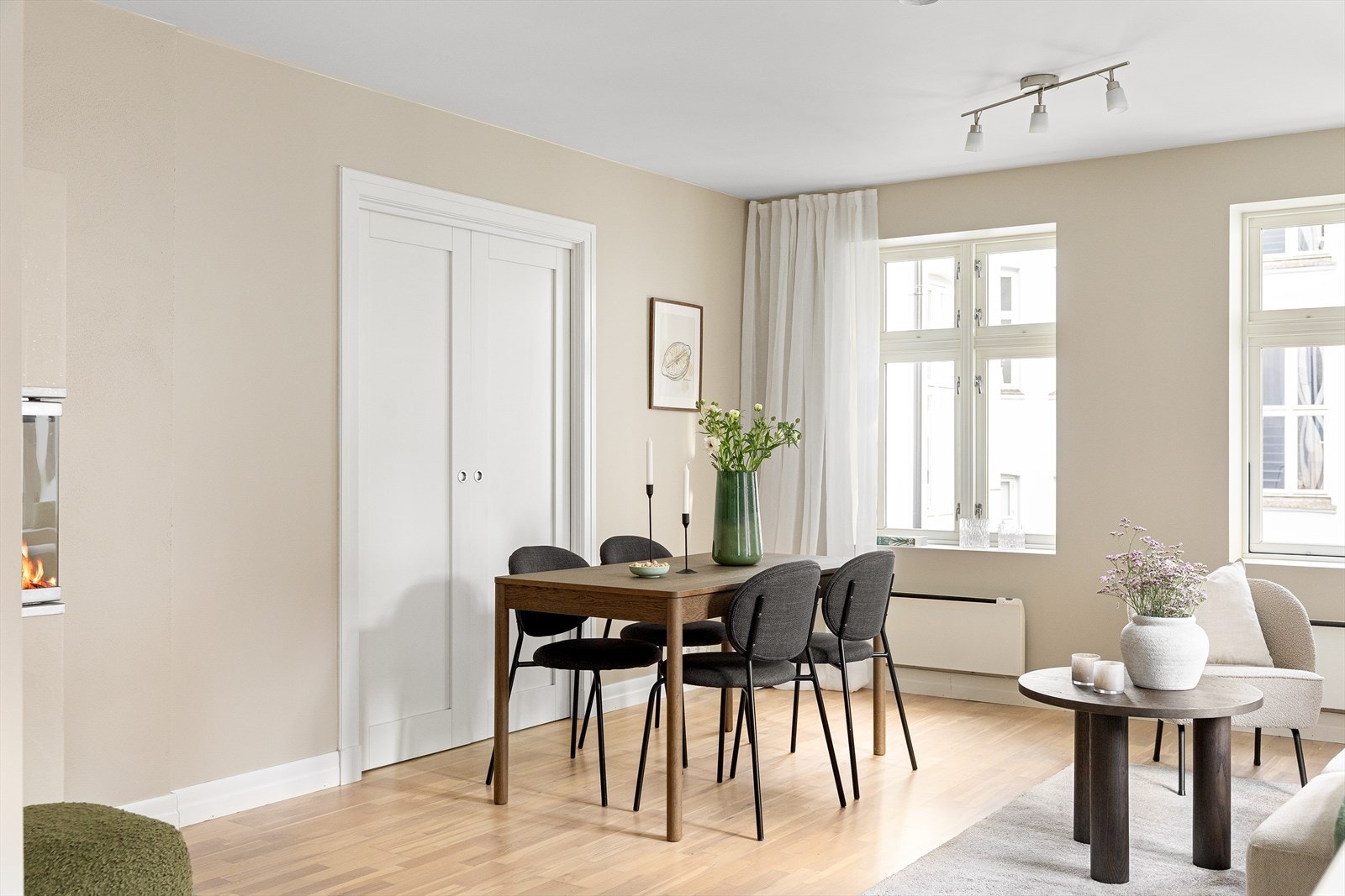 Det er i tillegg god plass til et spisebord. Galleribilde