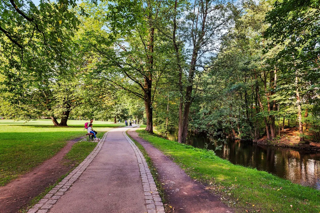 Ta deg en spasertur langs Akerselva for en avkobling fra det typiske bylivet. Galleribilde