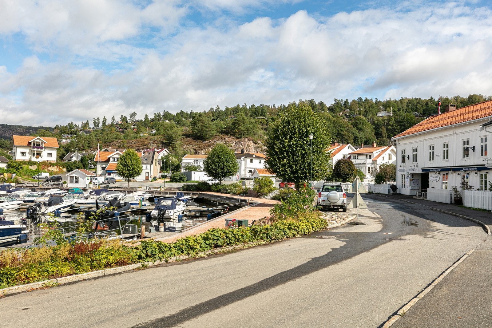 Holmsbu sentrum Galleribilde