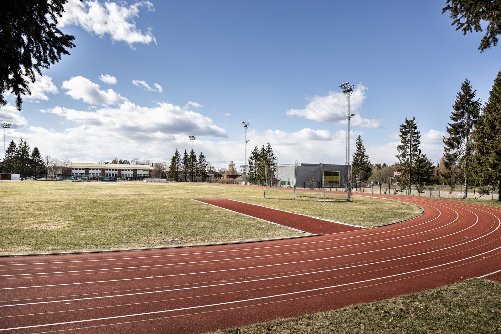 Mange gode alternativer for de aktive i område med både Lambertseter Stadion, Niffen, Sats både på Lambertseter og Karlsrud og Lambertseter svømmehall. Galleribilde