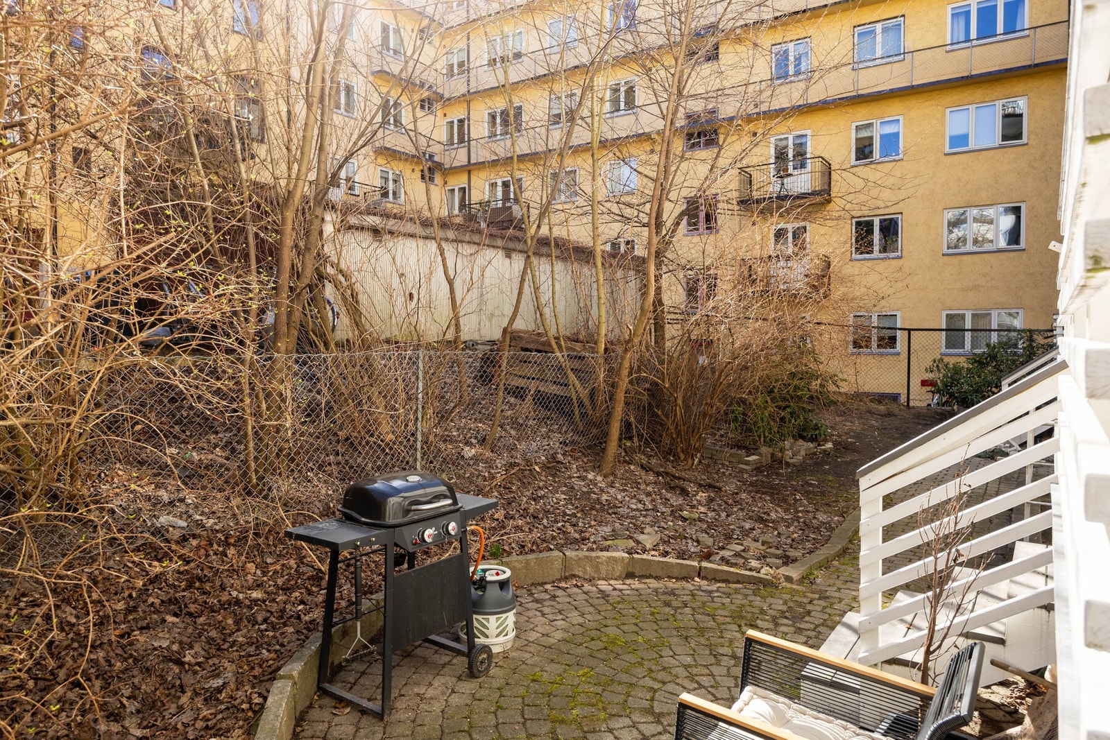 Bakgården er rolig og skjermet. Galleribilde
