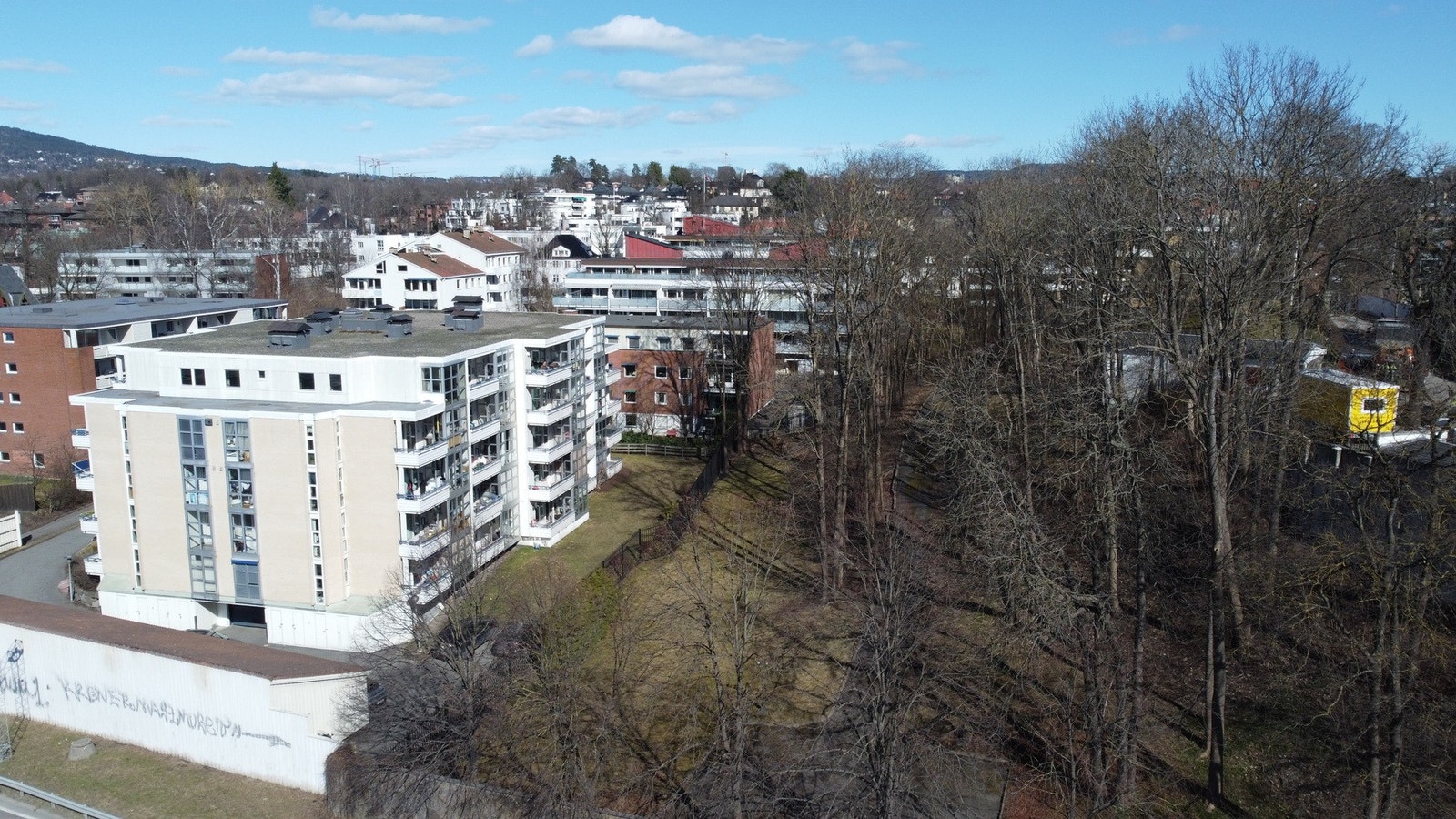 Dronefoto Olav Kyrres gate 13. Galleribilde