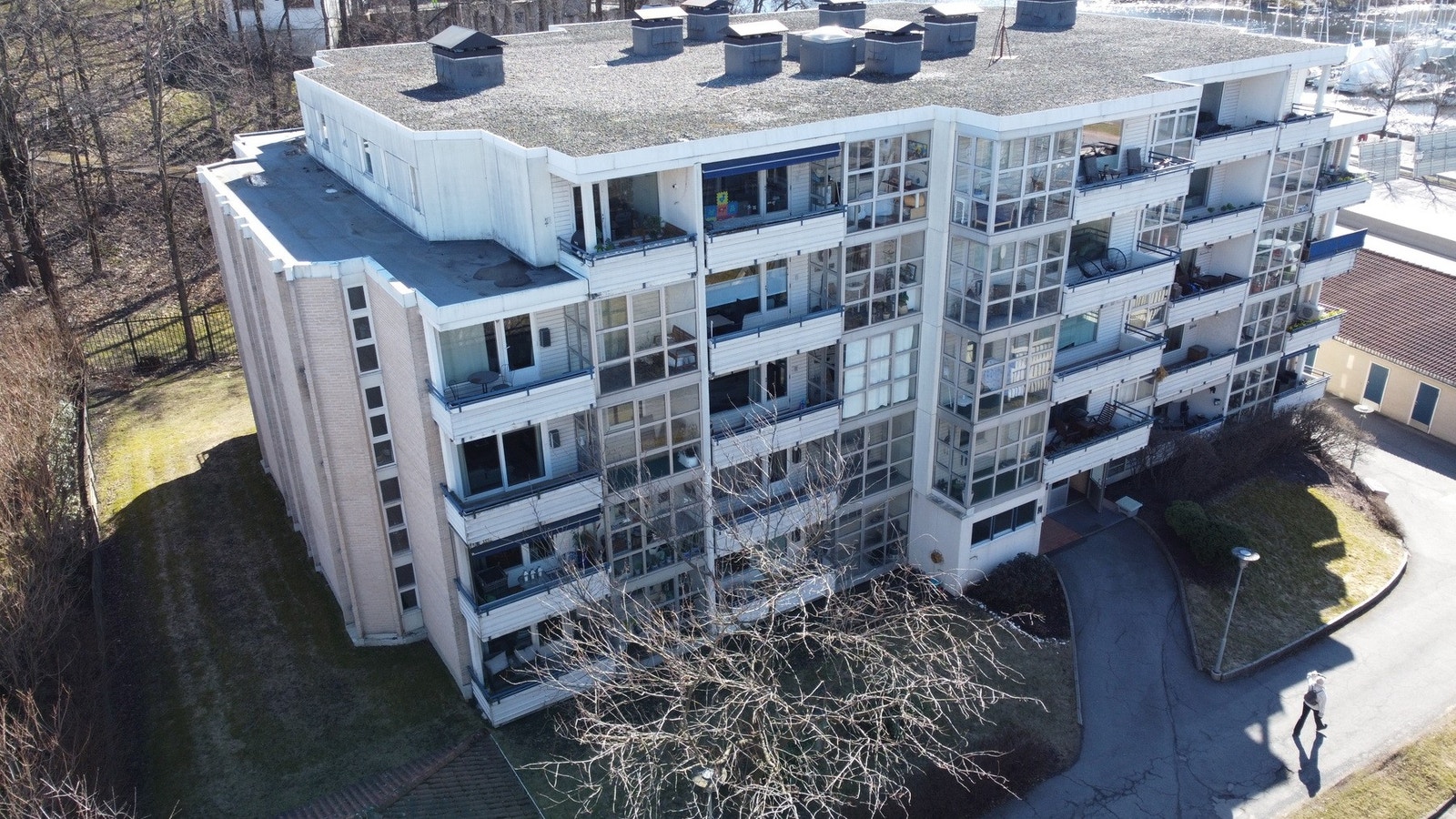 Dronefoto Olav Kyrres gate 13. Galleribilde