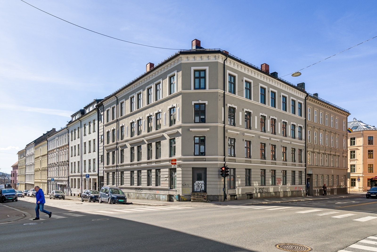 Her bor du i en flott og ærverdig bygård fra 1898. Galleribilde