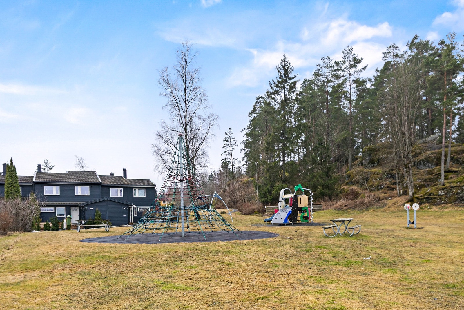 Borettslaget er svært veldrevet og området har fine opparbeidet lekeplasser. Galleribilde