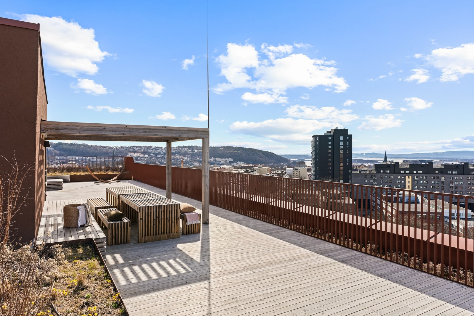 Felles takterrasser med nydelig utsikt . Galleribilde