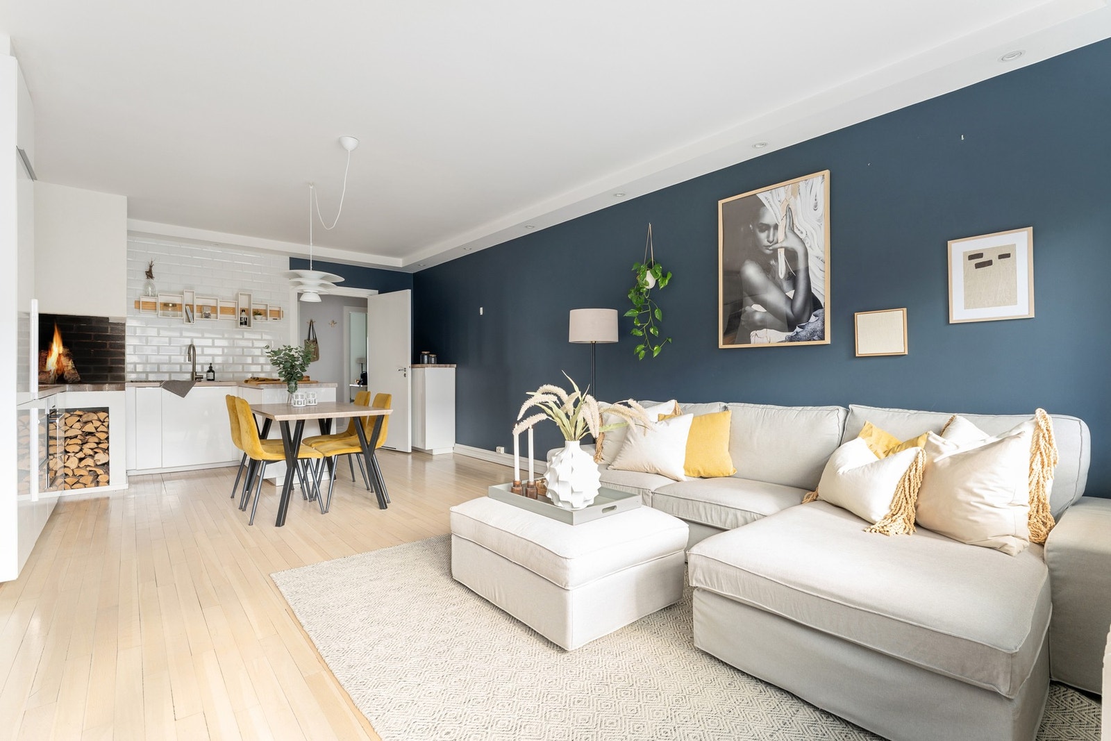 Leiligheten fremstår med moderne standard, så her kan man flytte rett inn. Galleribilde