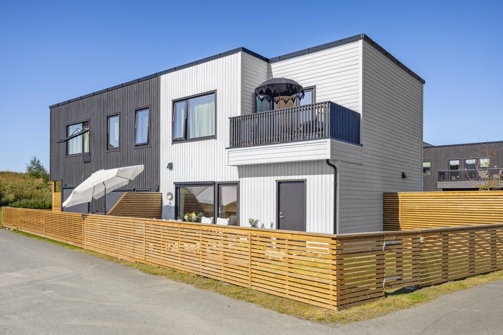 Husk visningspåmelding, velkommen! Galleribilde