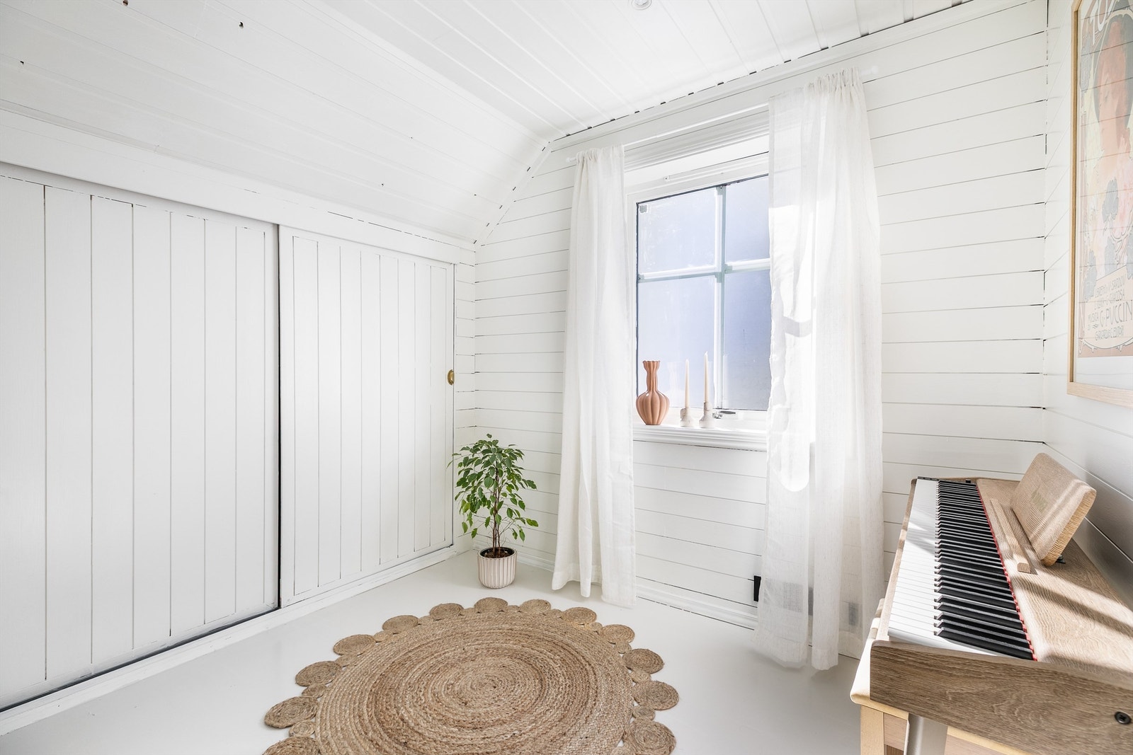 Soverom som i dag benyttes som omkledningsrom. Galleribilde