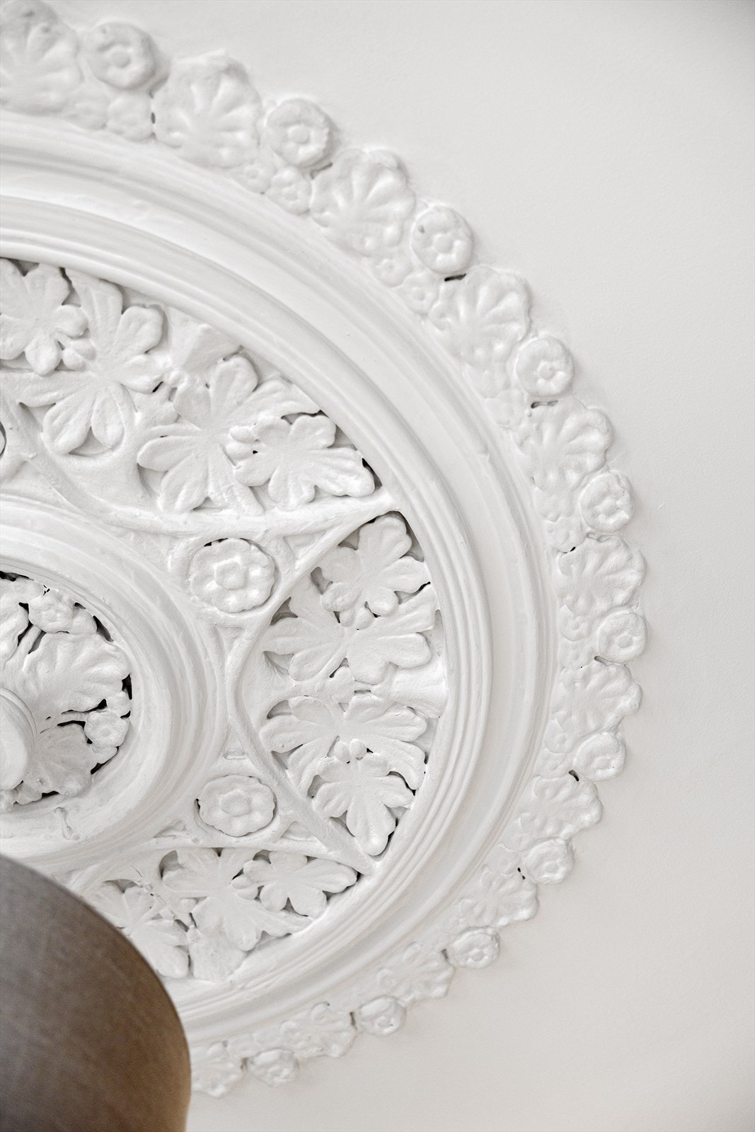 Leiligheten byr på flotte klassiske detaljer. Galleribilde