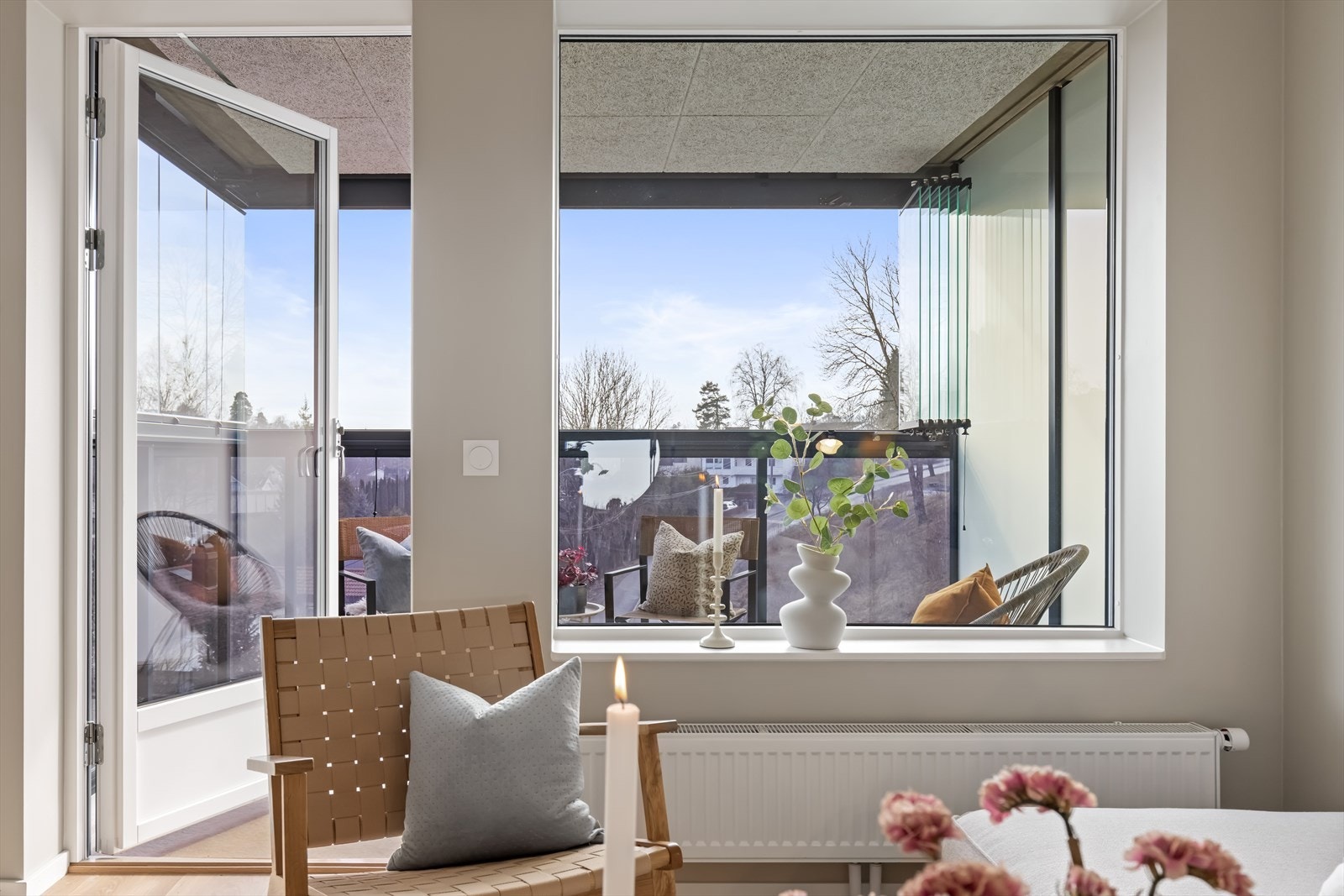 Utsikt ut over nærområdet. Galleribilde