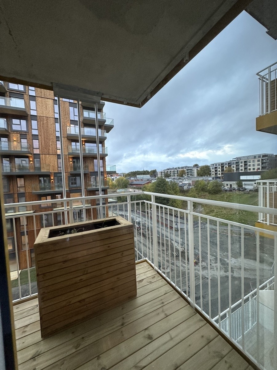 Flott balkong med gode solforhold Galleribilde
