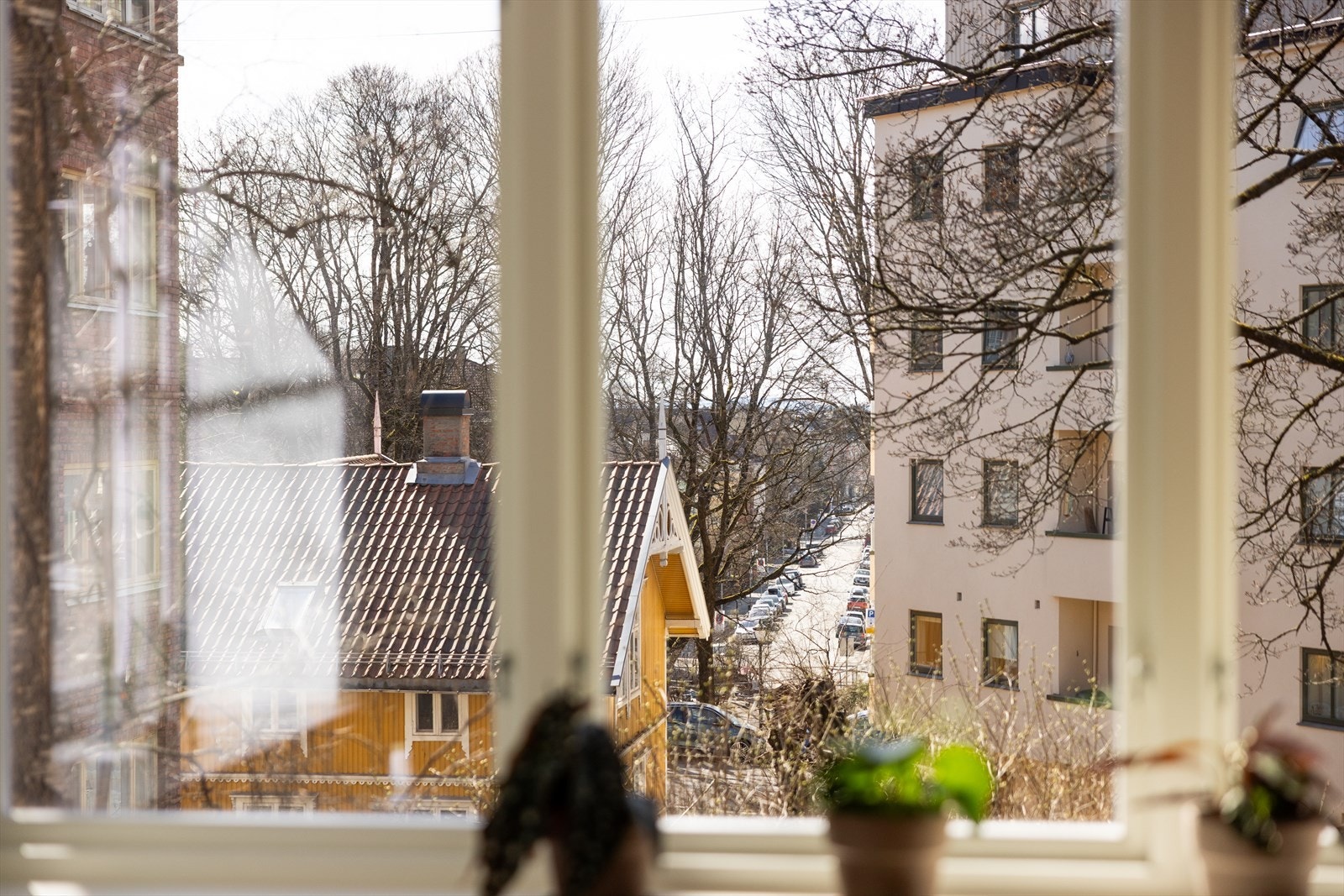 Detaljer | Herlig utsikt fra kjøkken. Galleribilde