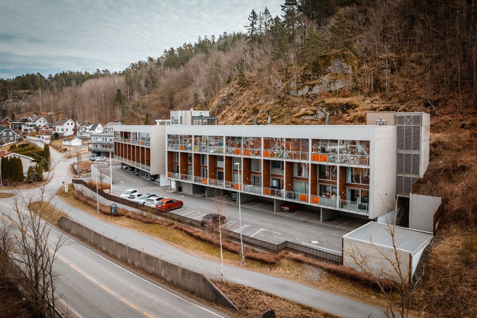 Heis og carport for enkel adkomst Galleribilde