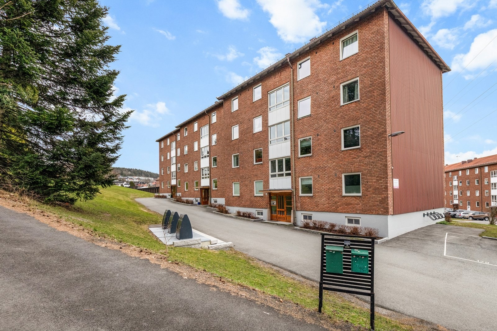 Bjerkedalen borettslag er et veldrevet lag i et rolig og etablert nabolag. Galleribilde