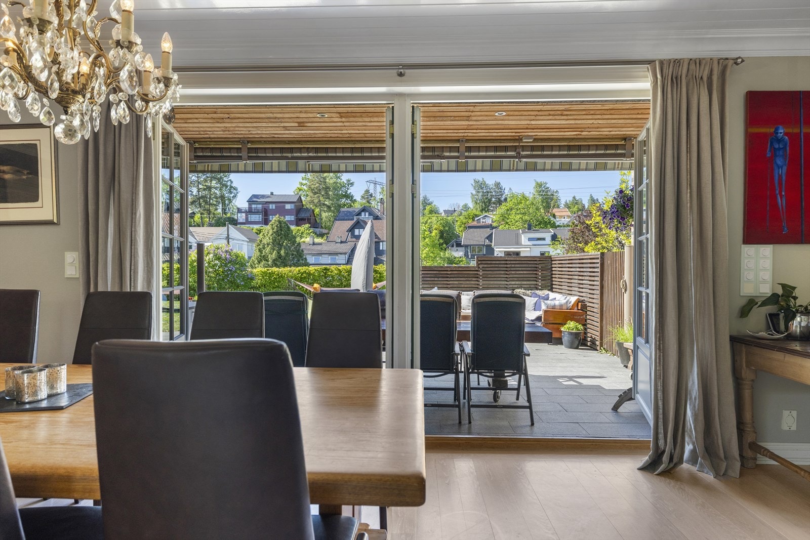Terrassen blir en naturlig forlengelse av spisestuen. Galleribilde