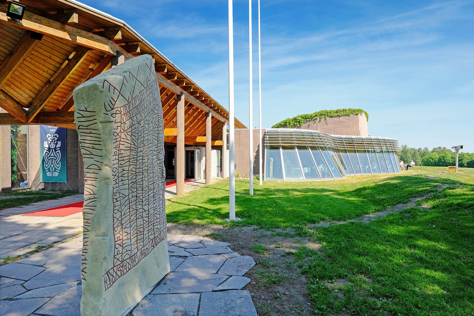 På Borre er det mye Viking historie - her ser vi Midgard Vikingsenter Galleribilde
