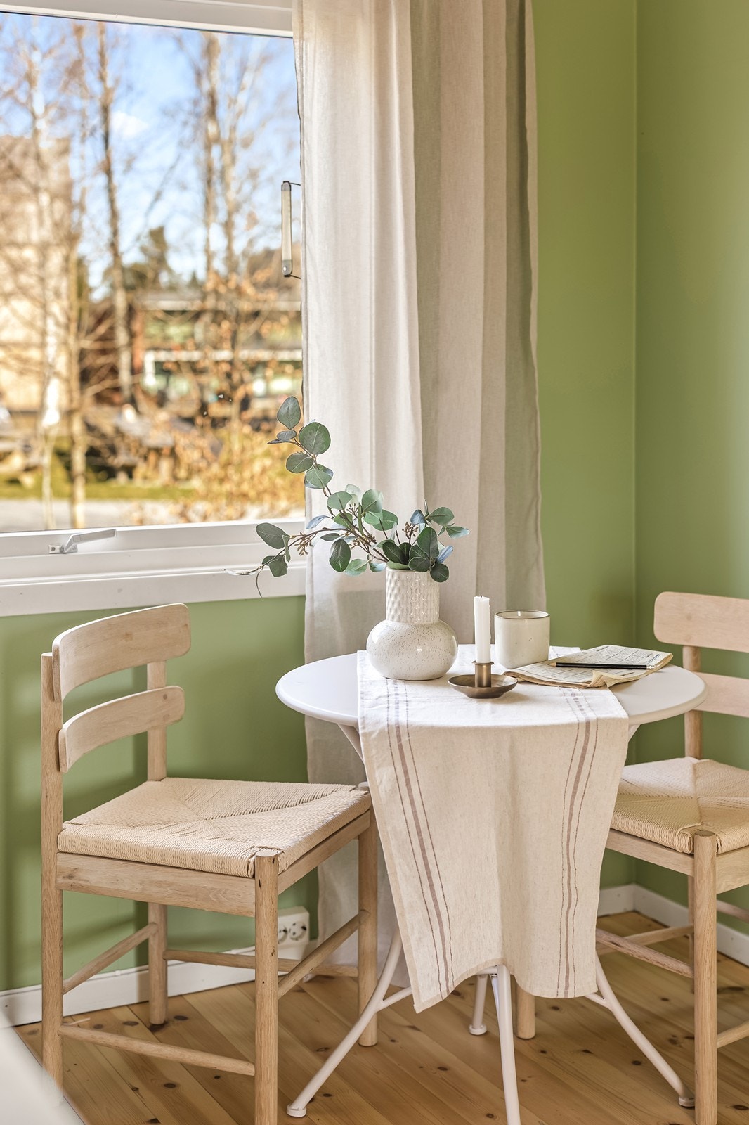 Her er det plass til et hyggelig frokostbord. Galleribilde