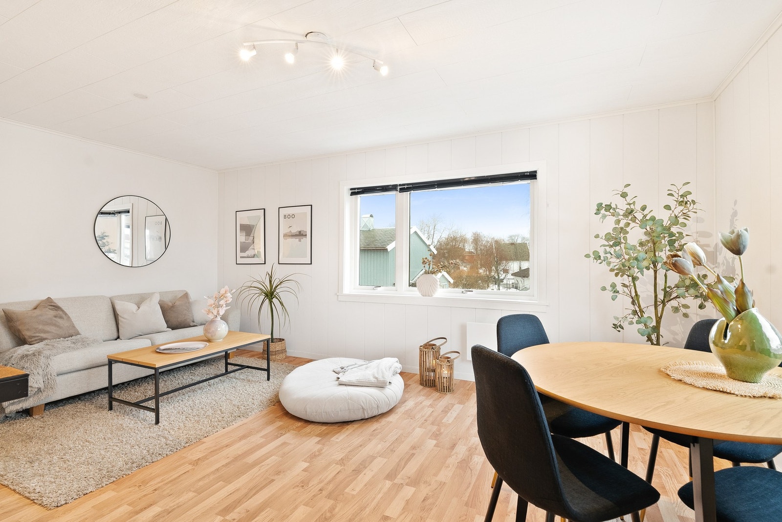 Romslig horisontaldelt tomannsbolig - 2.etg + loft. Galleribilde