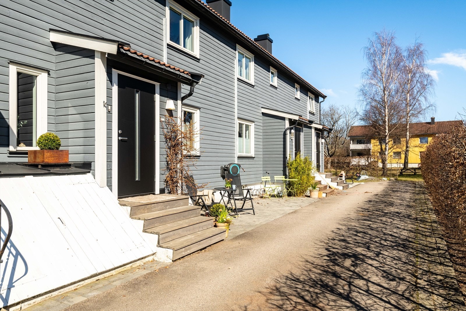 Morgensol ved inngangsparti Galleribilde