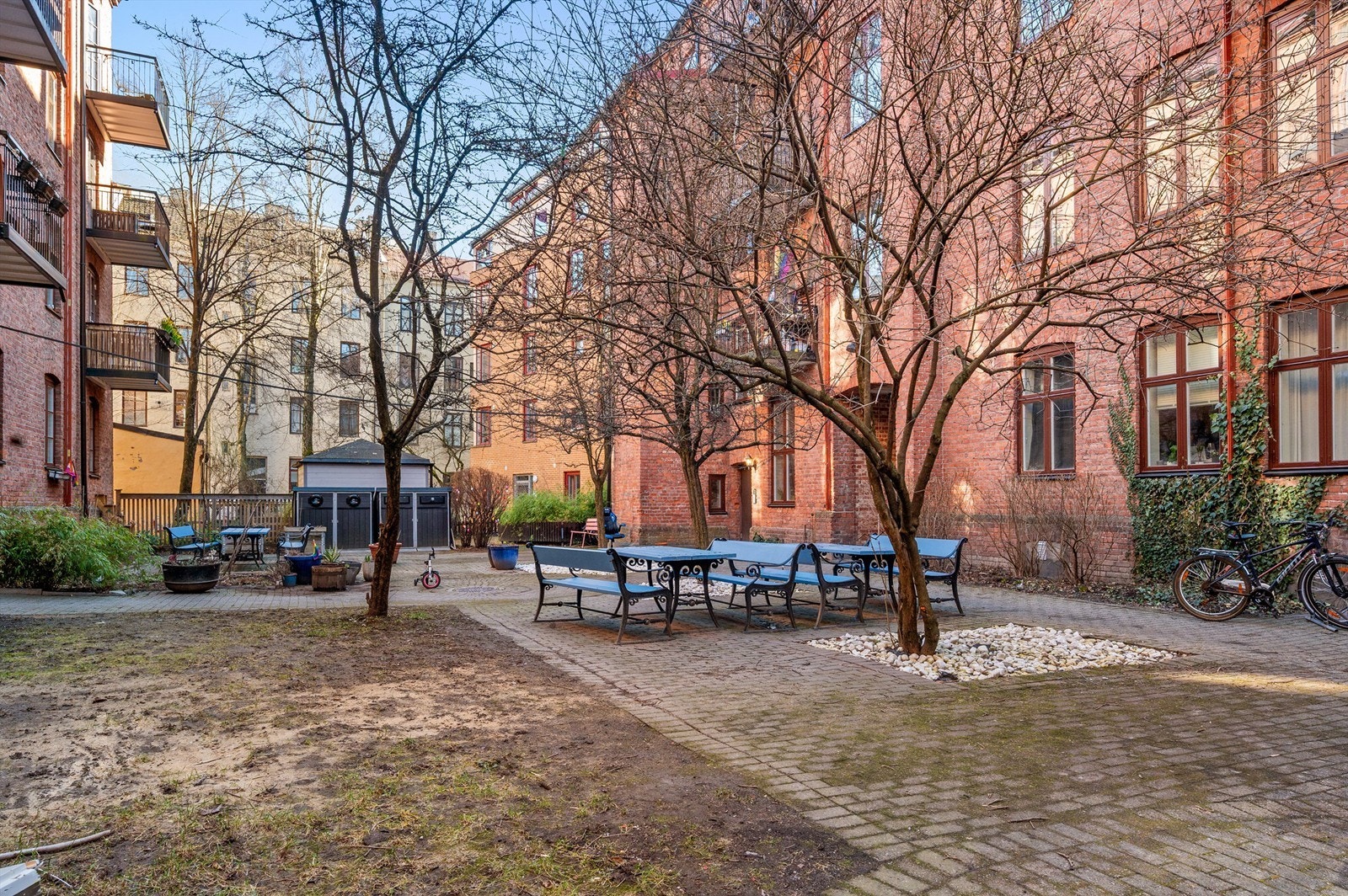 Borettslaget har en hyggelig, felles bakgård for beboerne. Galleribilde