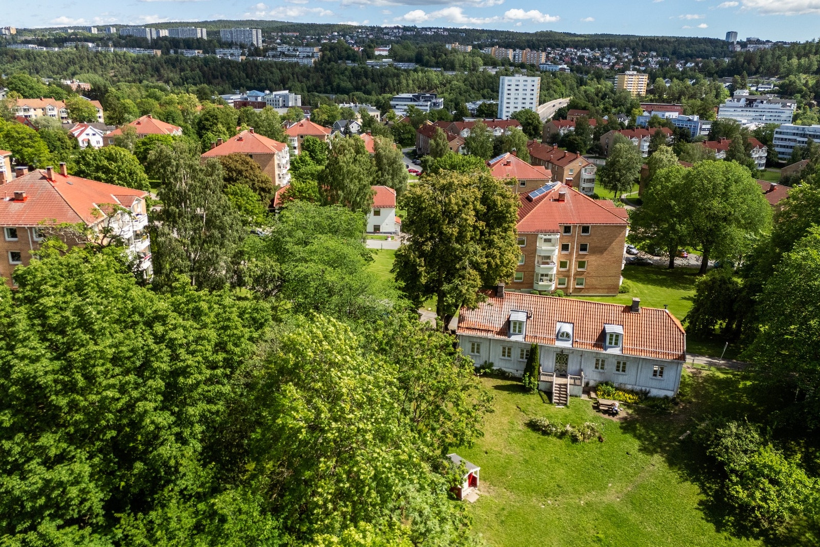 Teisen Park i sommerdrakt Galleribilde