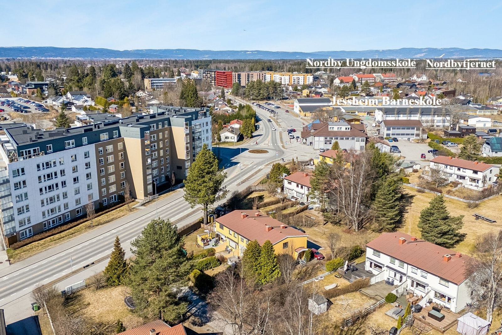 Eiendommen har en særdeles sentral beliggenhet. Galleribilde