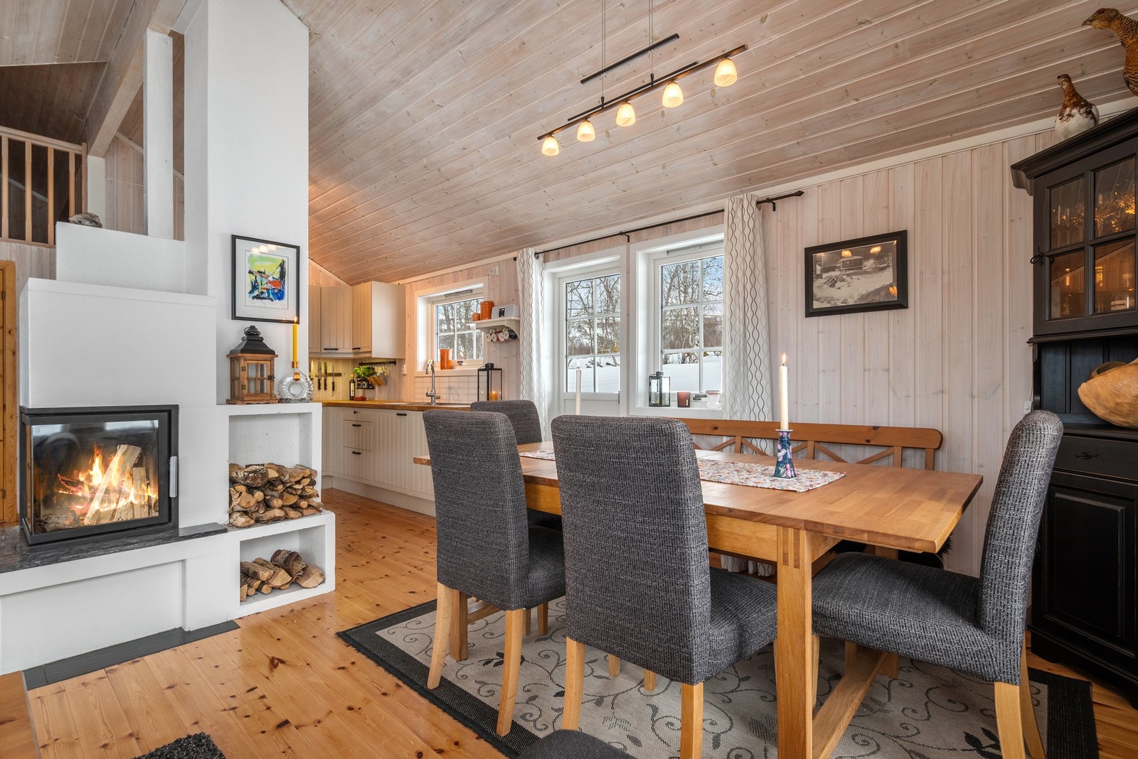 God plass til spisebord. Galleribilde