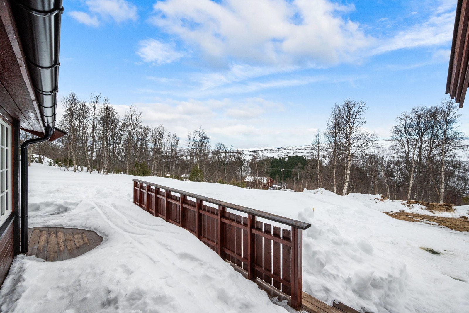 Du har mulighet til å gå på tur/ski rett fra terrassen. Galleribilde