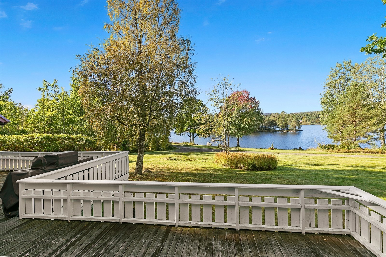 Terrassen på ca. 57 kvm kan også skilte med meget gode solforhold. Galleribilde