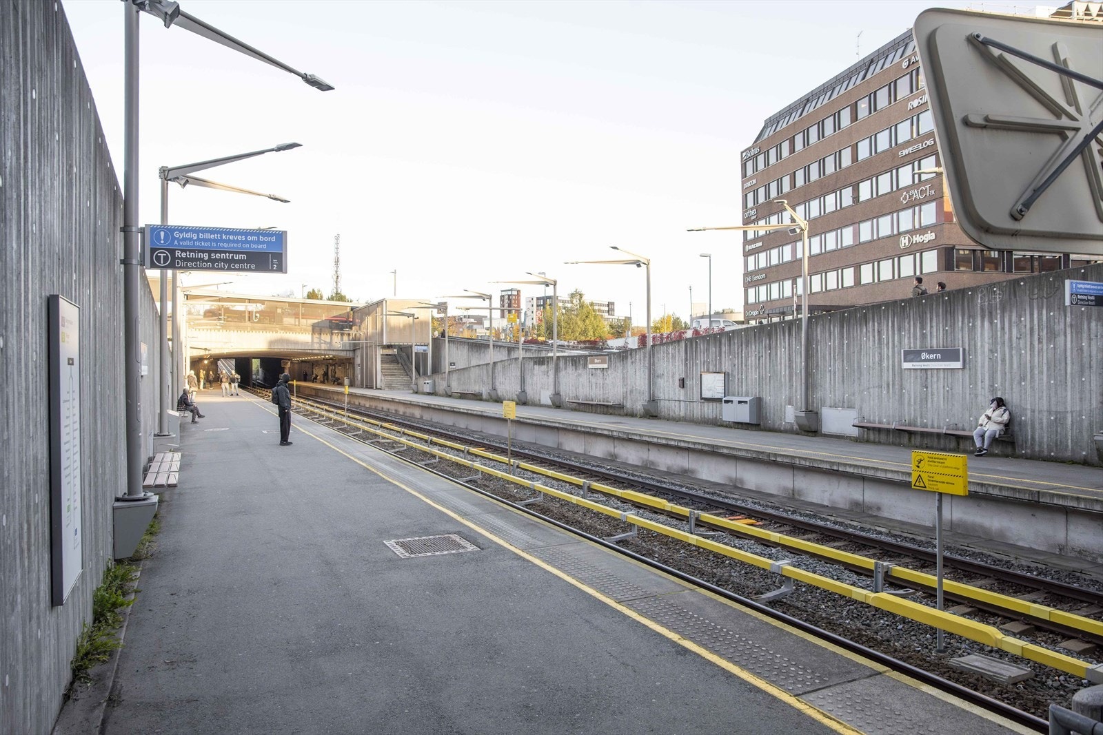 Økern T-banestasjon ligger innen 7 minutters gange, med hyppige avganger mot sentrum. Galleribilde
