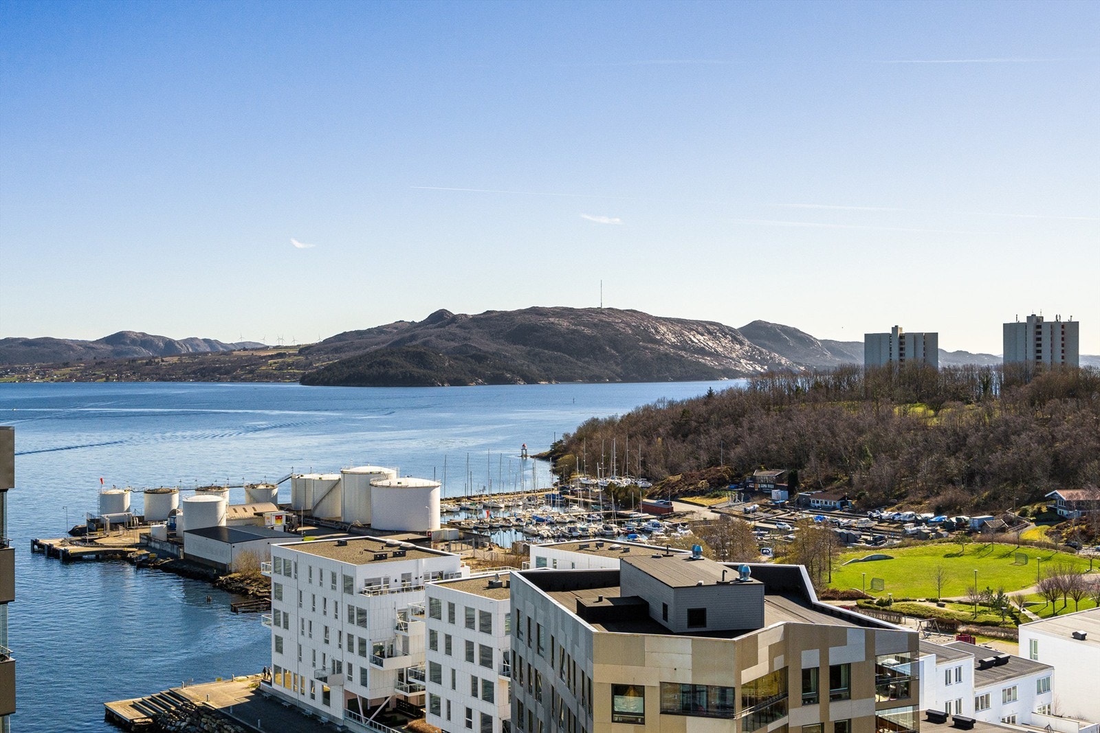 Her er det bare å senke skuldrene og nyte det maritime livet utenfor. Galleribilde