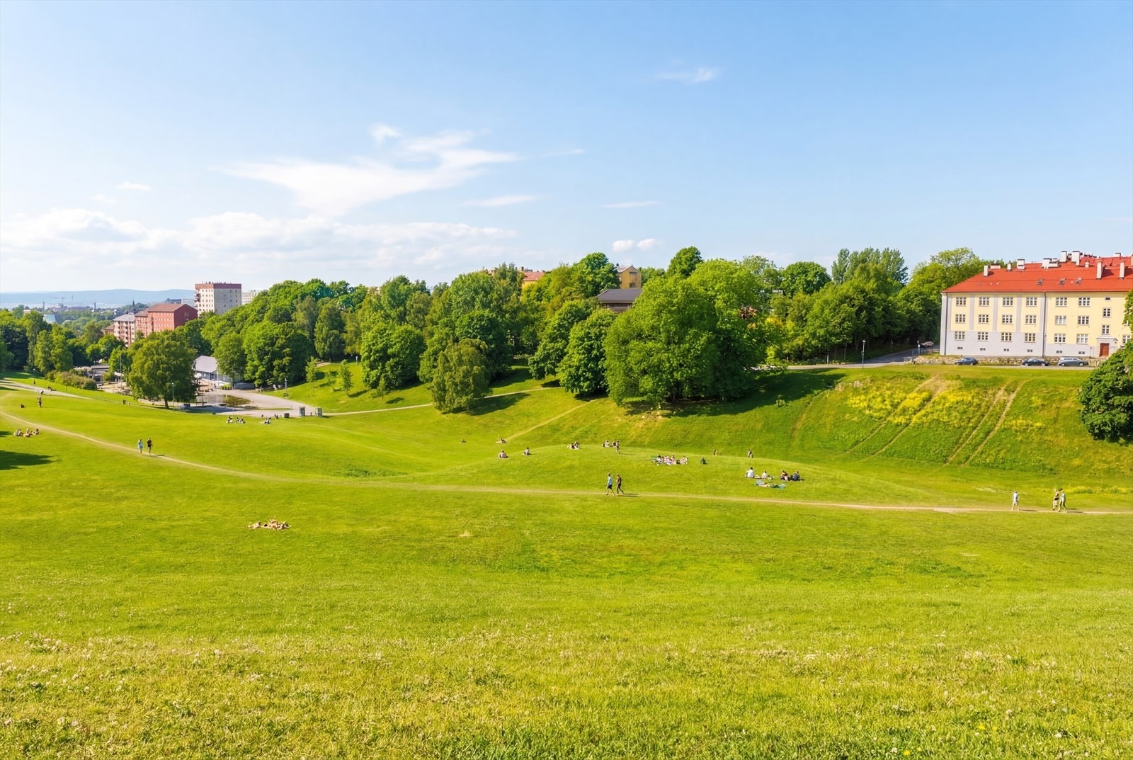 Torshovdalen - en av de største parkene i området. Galleribilde
