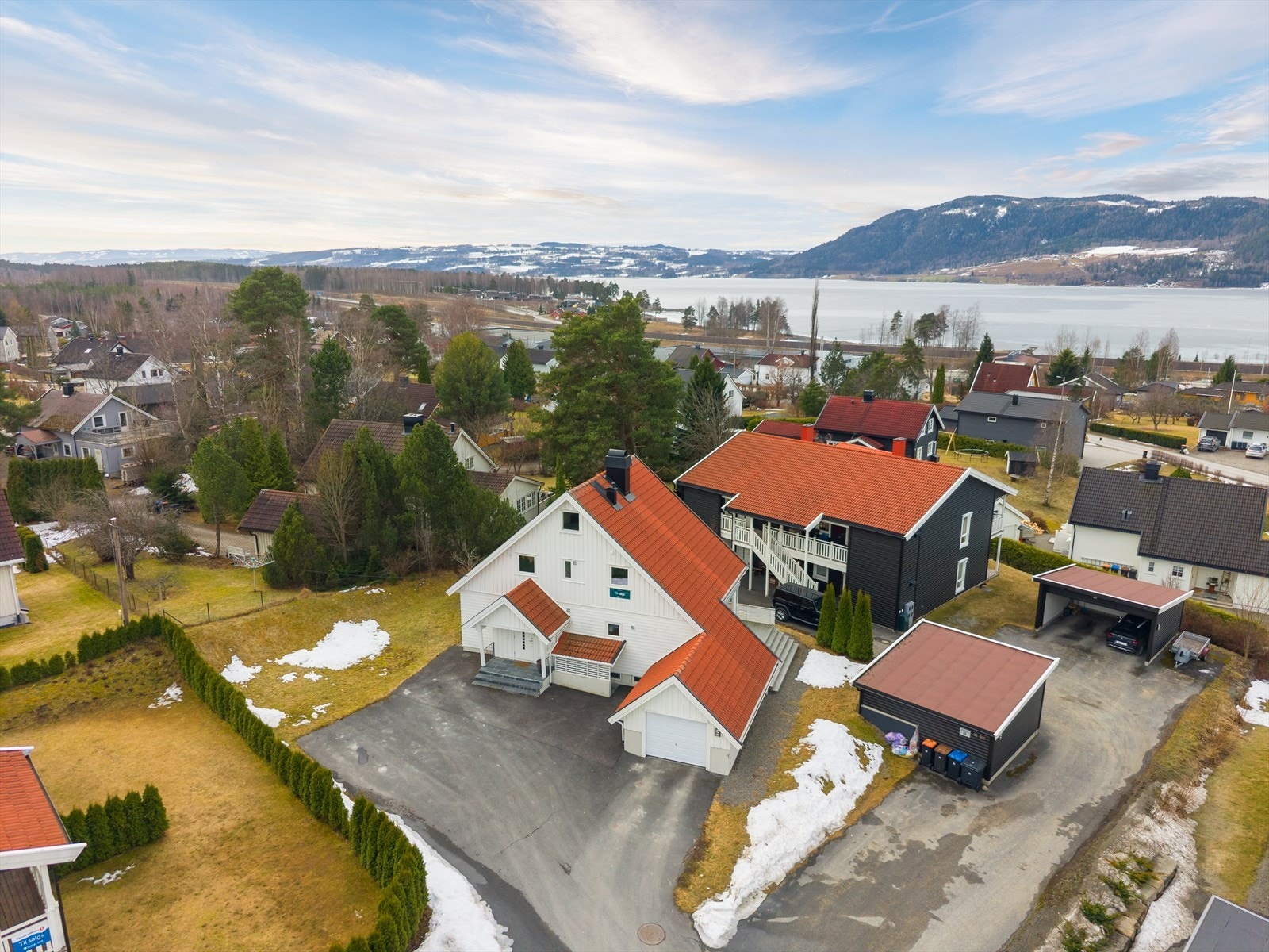 DNB Eiendom v/ Joachim Vågen tlf. 91712768 ønsker deg velkommen til Nerkvernvegen 32A! Galleribilde