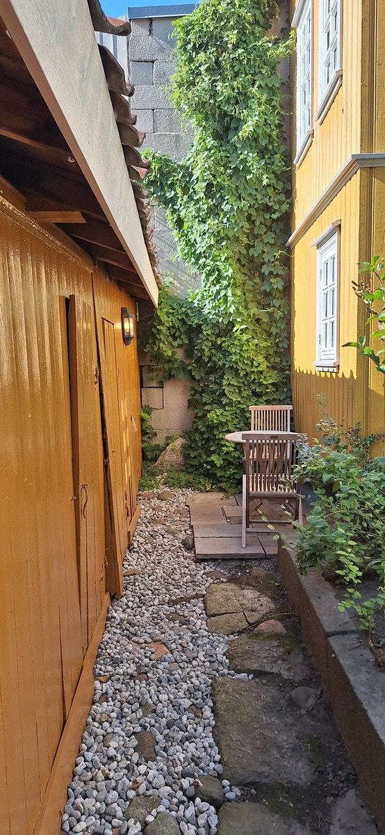 Boder og liten sittegruppe Galleribilde