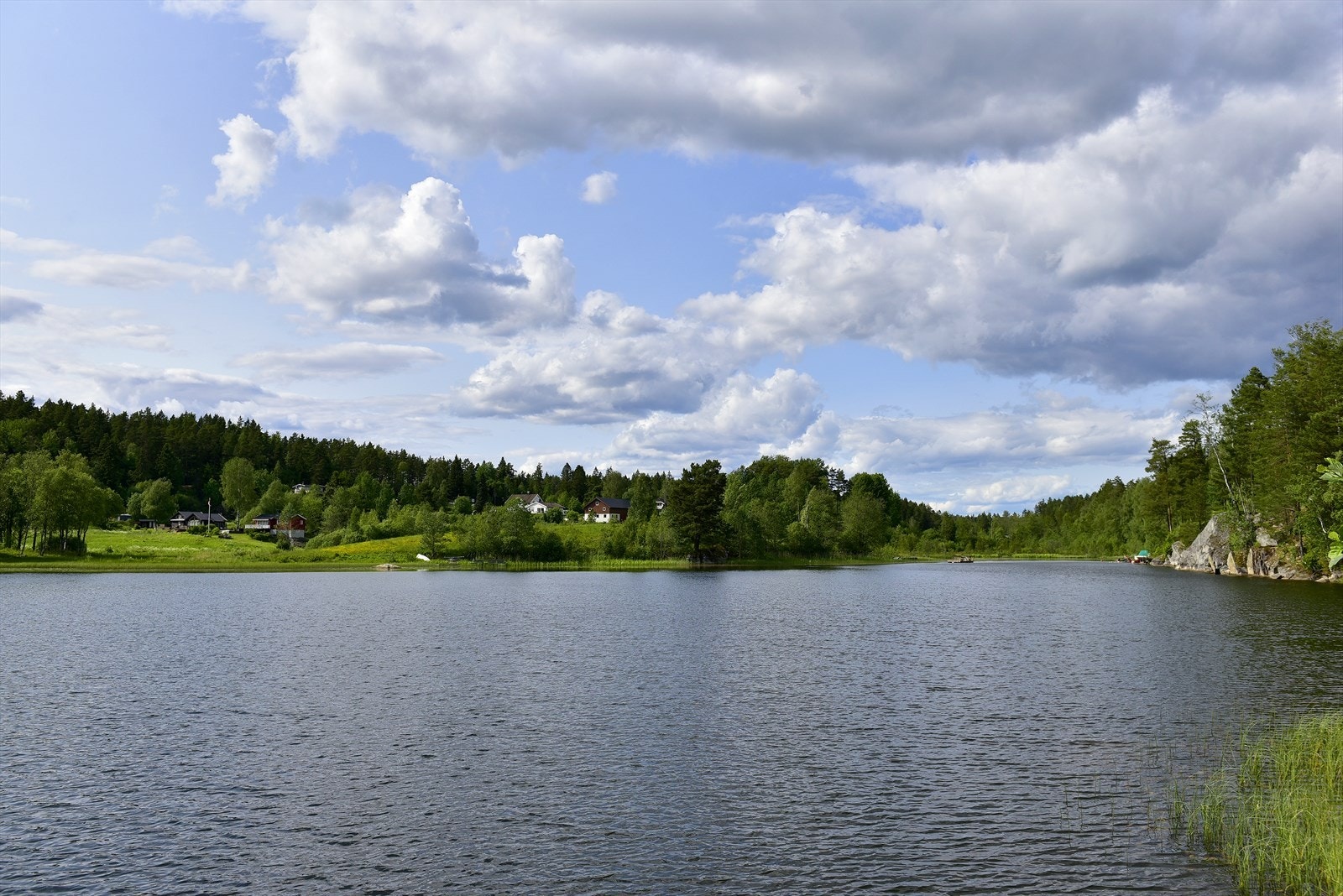 Lyseren er et yndet sted for padling, bading og rekreasjon. Galleribilde
