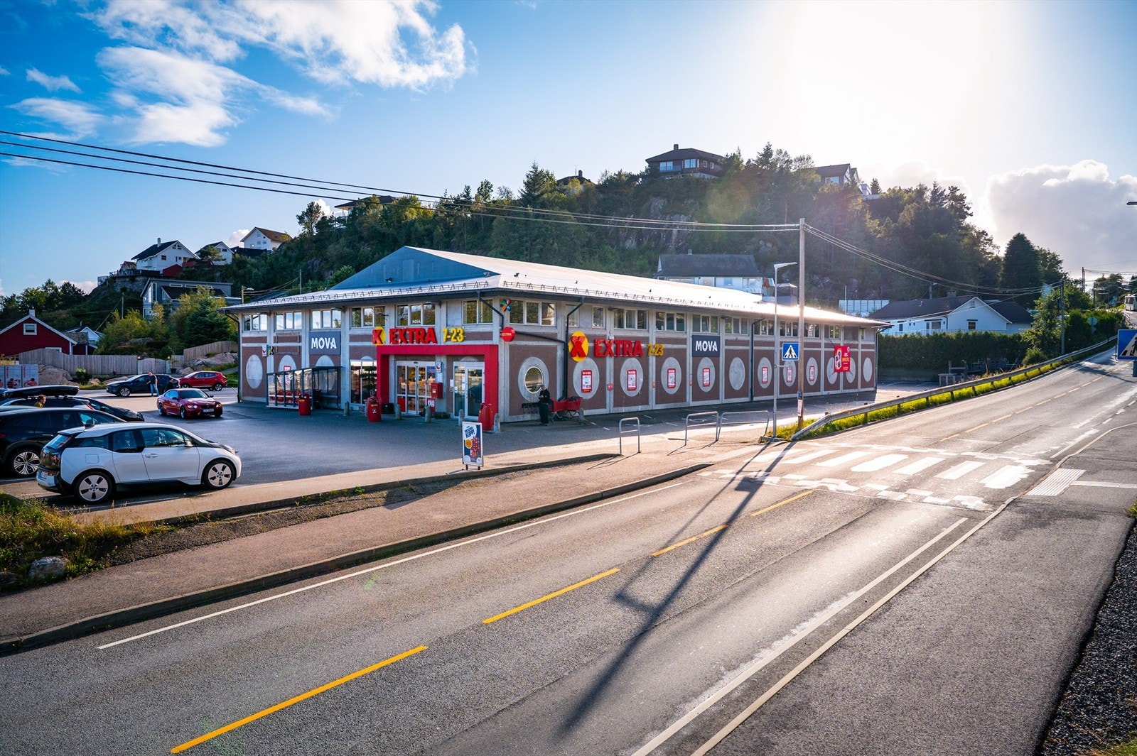 - Gangavstand til dagligvarebutikk med post - Galleribilde