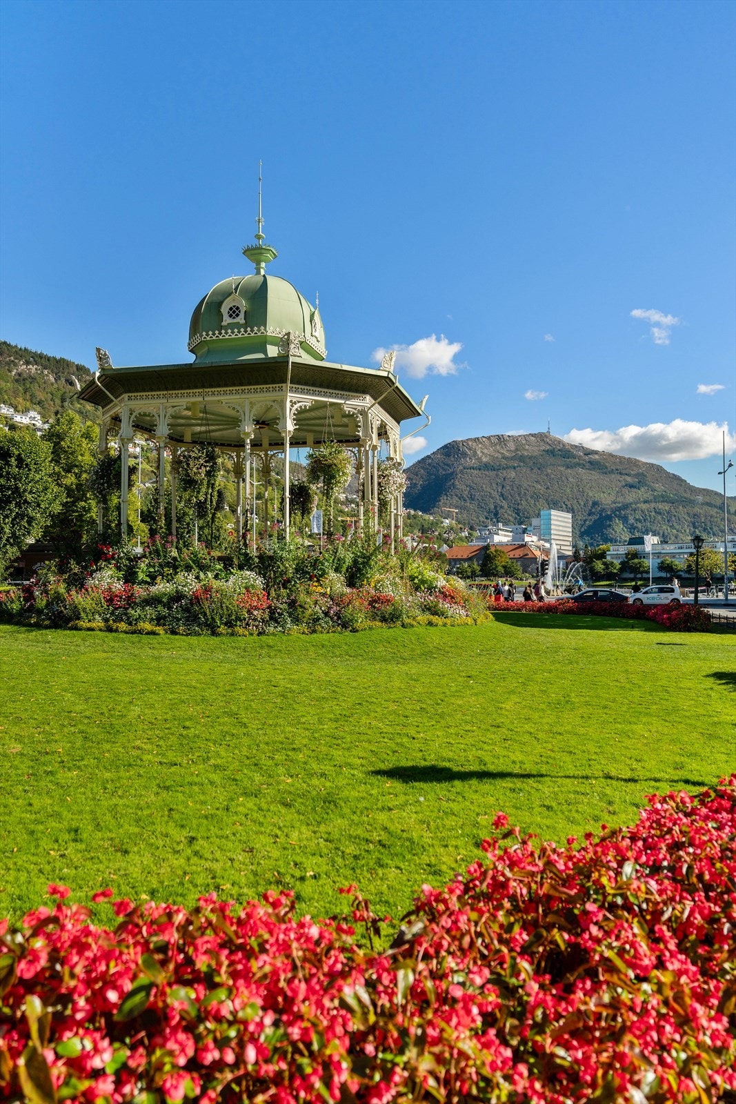 Det er kun ca. 10 minutters gange ned til Bergen sentrum med alle sine fasiliteter. Galleribilde