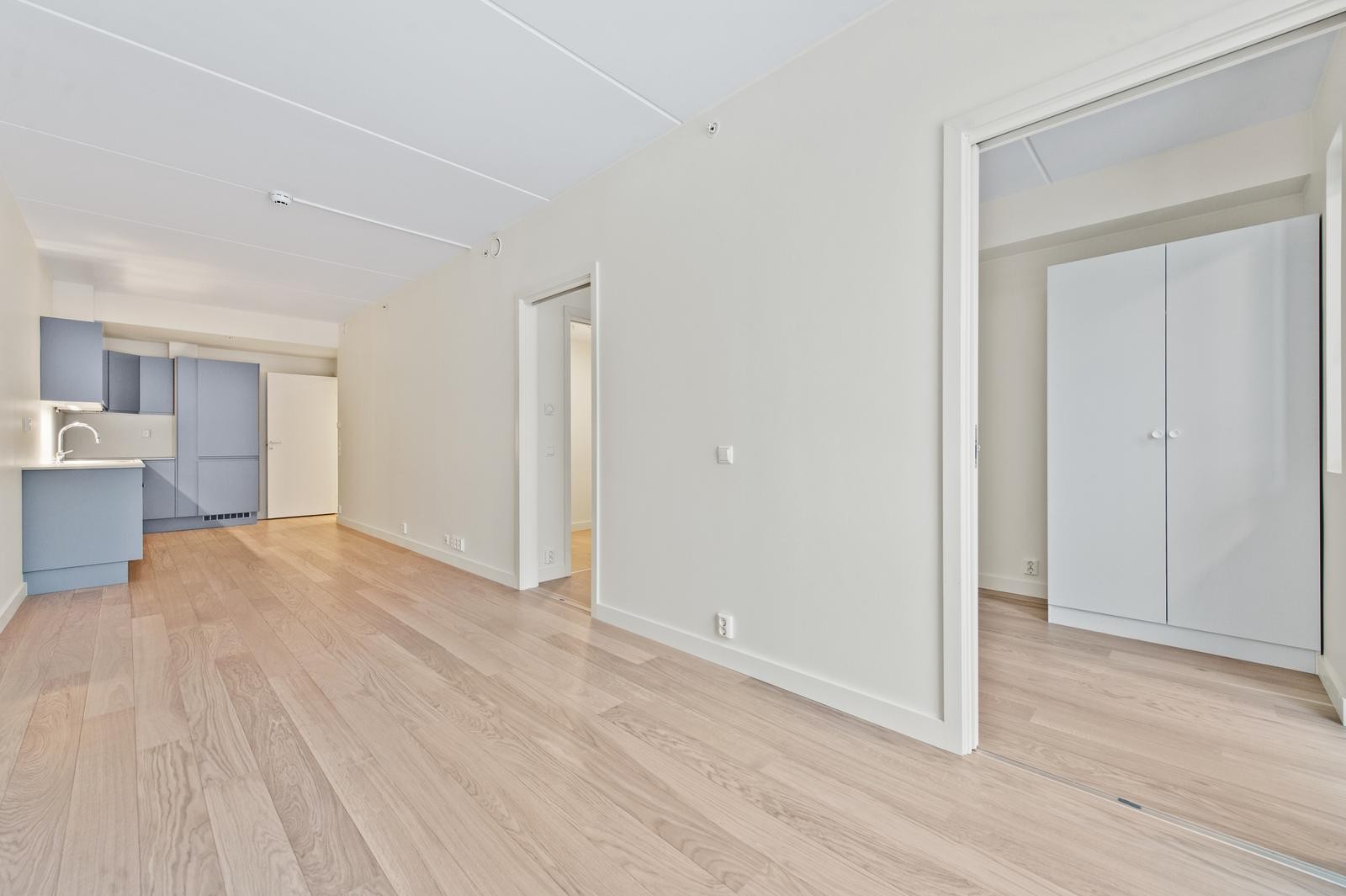 Stue med åpen kjøkkenløsning Galleribilde
