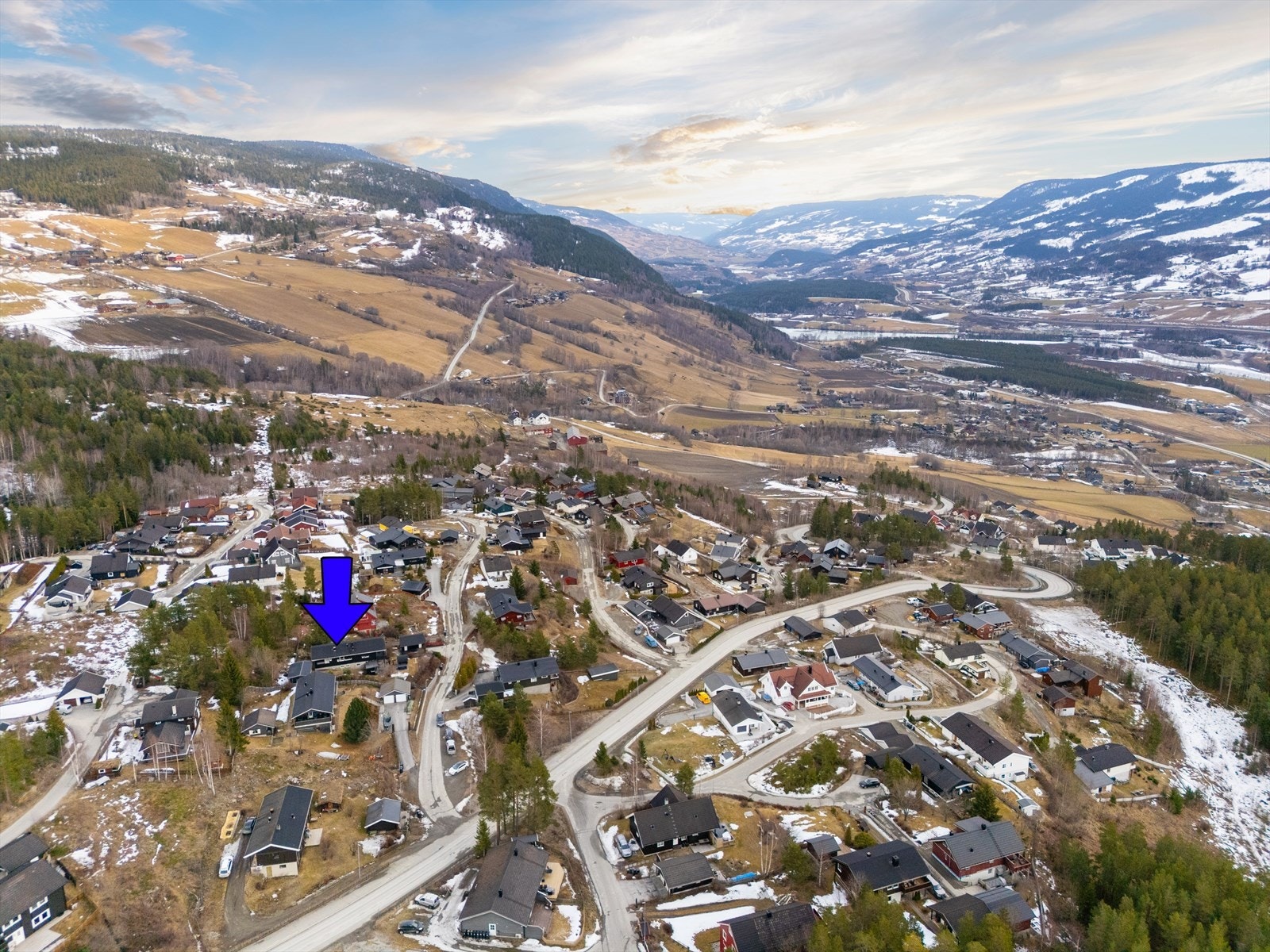 Flere kjente tur- og fjellområder nås i løpet av en kort kjøretur. Galleribilde