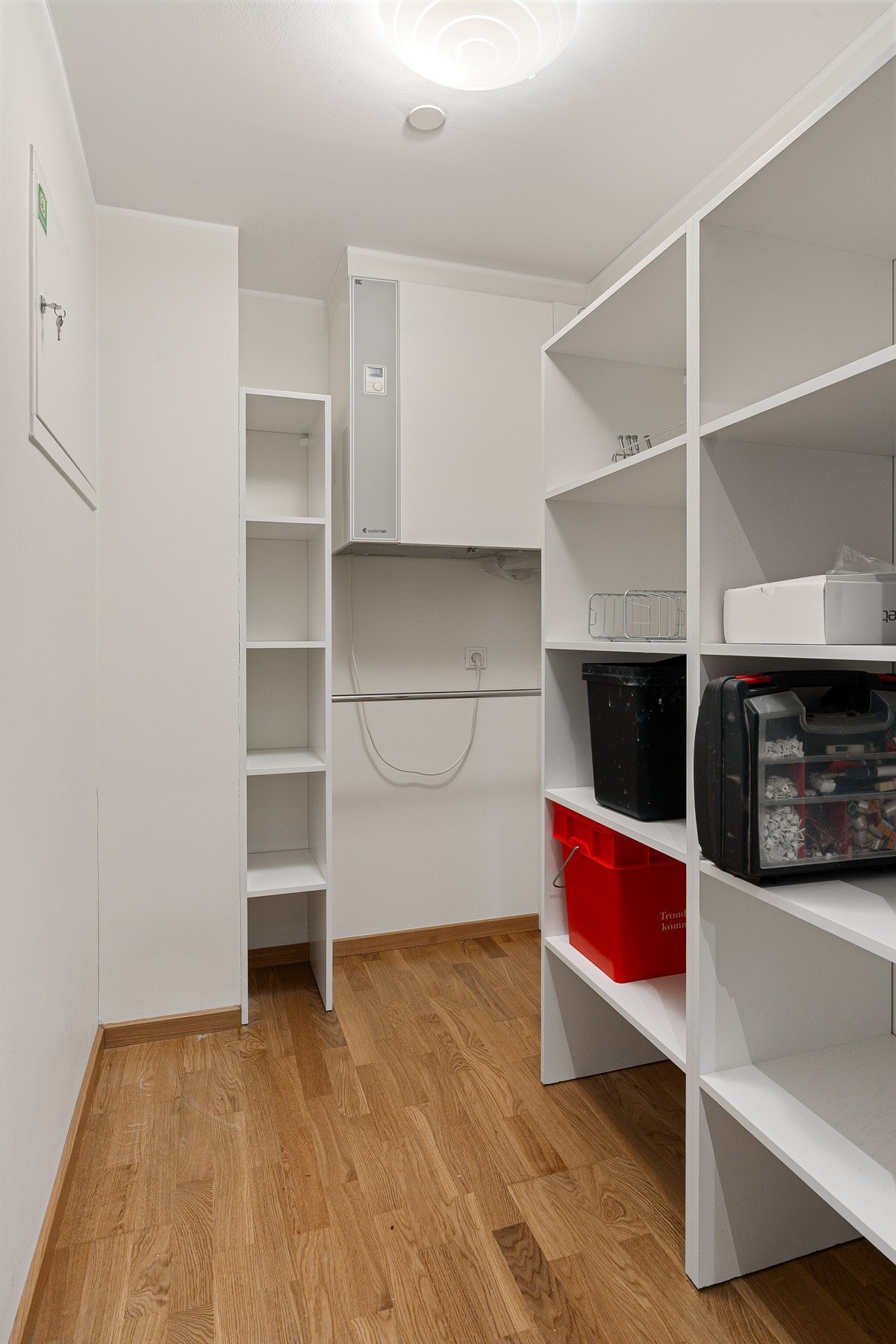 Bod/walk-in garderobe. Galleribilde