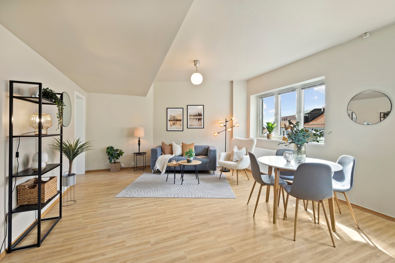 Stor og gjennomgående 4-roms med 3 romslige soverom. Foto: Christian N B Christensen. Galleribilde