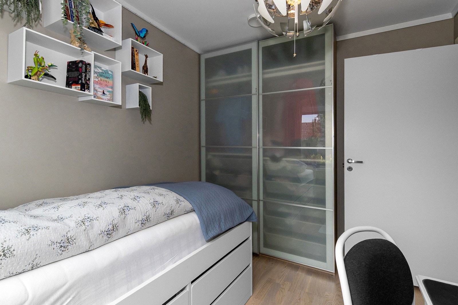 Også her er det garderobeskap Galleribilde