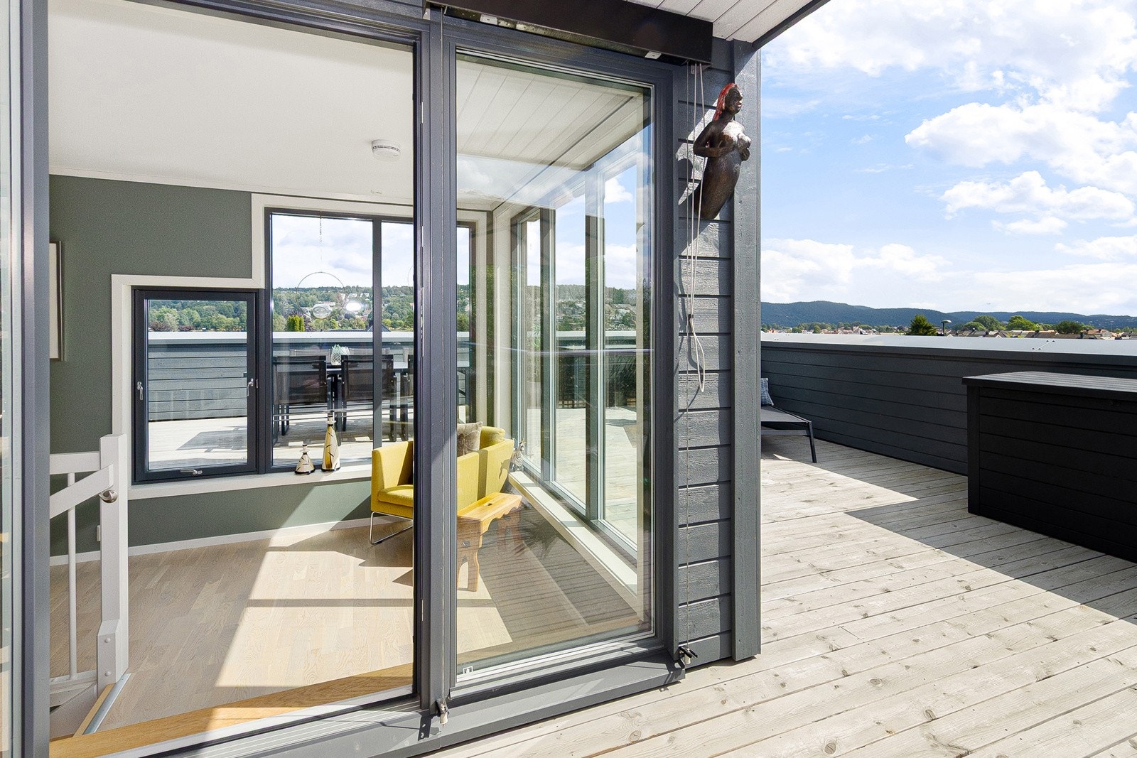 Fra takterrassen mot loftstuen Galleribilde